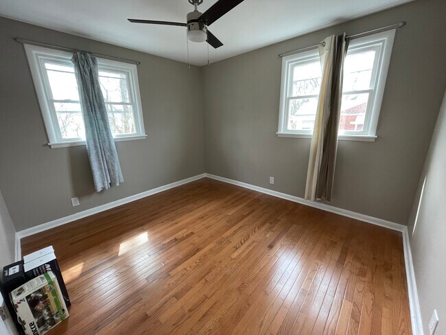 Upstairs bedroom 1 - 209 Willow Ln