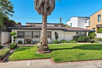 Building Photo - 1501 Cliff Dr