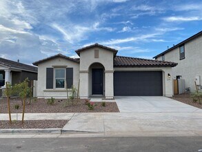 Building Photo - 22938 E Saddle Way