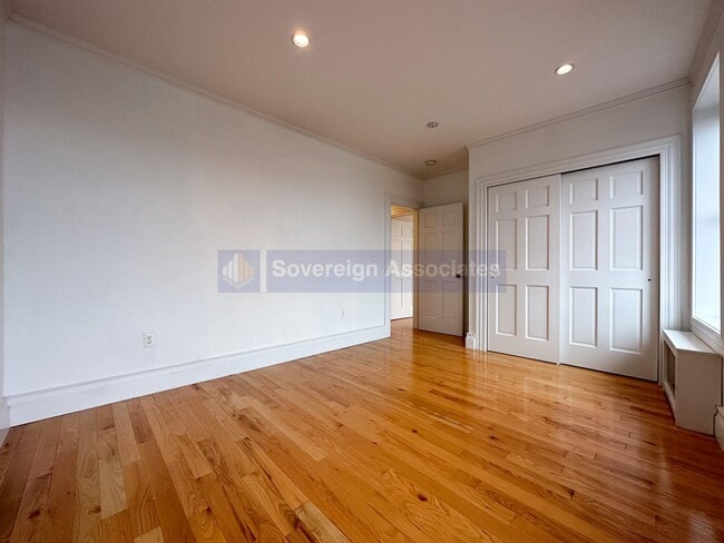 Building Photo - 53 Hamilton Terrace