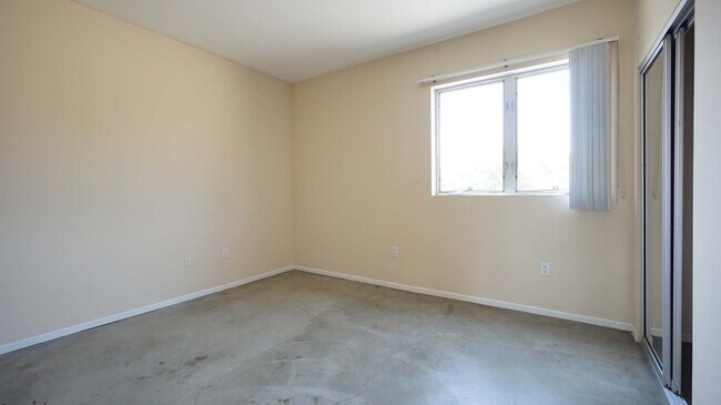 Foto del edificio - 922 W 23rd St