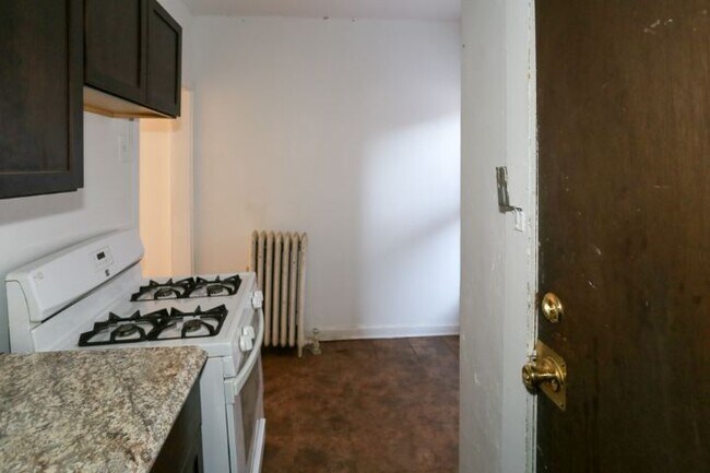 Foto del edificio - 913 W Sunnyside Ave