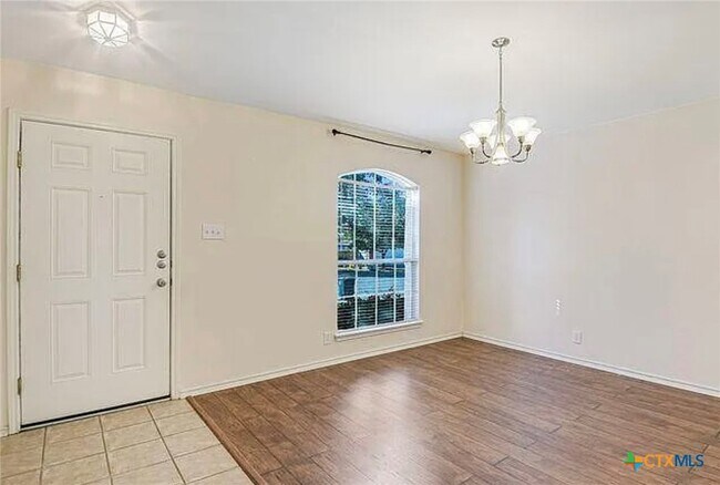 Building Photo - 238 Starling Creek