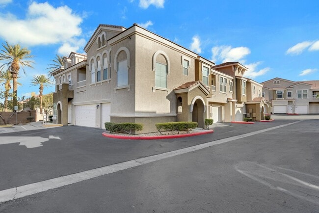 Foto del edificio - Upgraded Townhouse in Summerlin