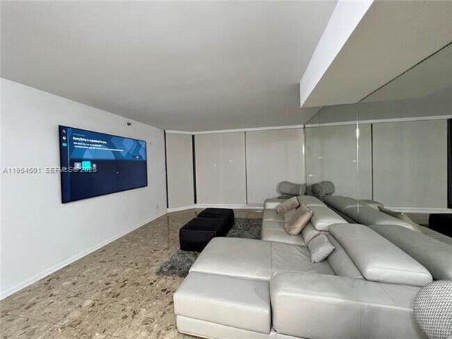 Foto del edificio - 1717 N Bayshore Dr