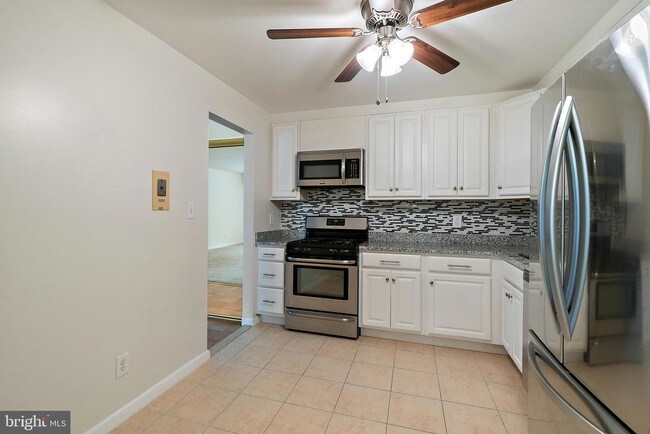 Building Photo - 4408 Island Pl