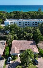 Building Photo - 266 NE Wavecrest Way