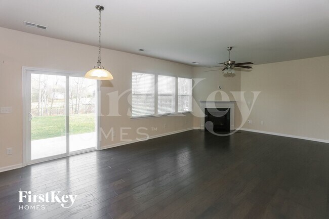 Foto del edificio - 182 Paradise Hills Cir