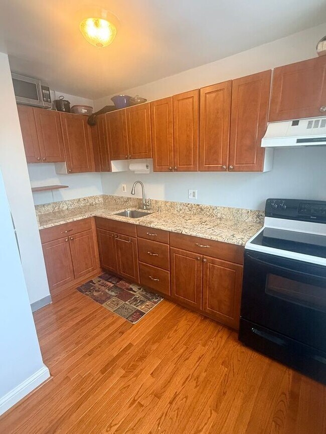 Building Photo - Cozy 1 bd 1 bath Condo