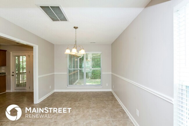 Foto del edificio - 7206 Rothmore St