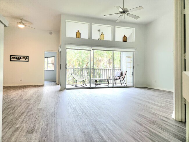 Foto del edificio - 2820 Citrus Lake Dr