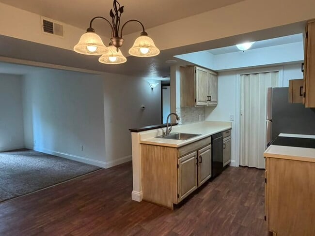 Building Photo - 5713 Tibaron Ln