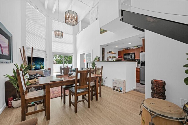Foto del edificio - 7728 Collins Ave