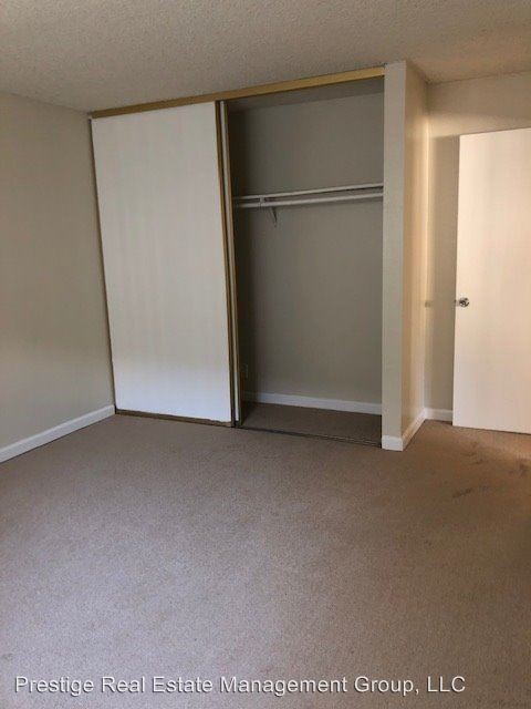 Building Photo - 1030 S 12th St