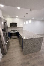 Building Photo - 1555 W 44th Pl