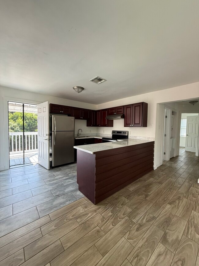 Foto del edificio - 5413 Elysian Fields Ave
