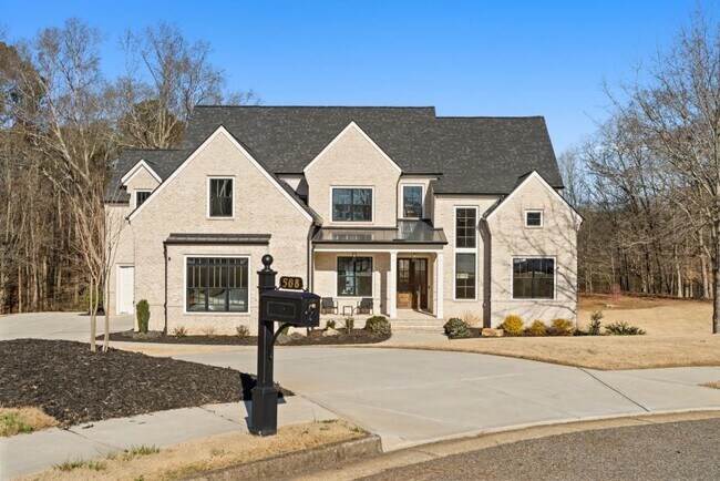Foto del edificio - 568 Versailles Dr