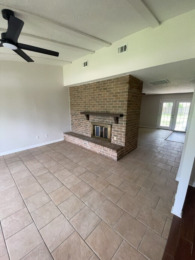 Foto del edificio - 22807 Millgate Dr
