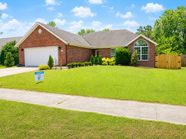 Photo - 3 Bedroom / 2 Bath Home Located in West Fayetteville
