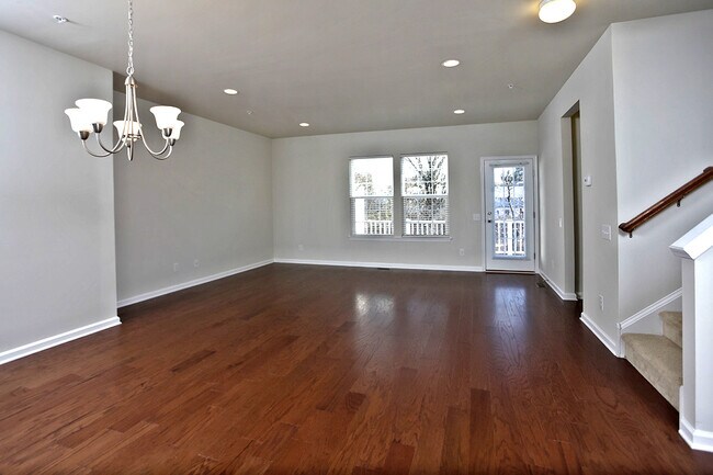 Sala de estar - 1720 Beacon Ln