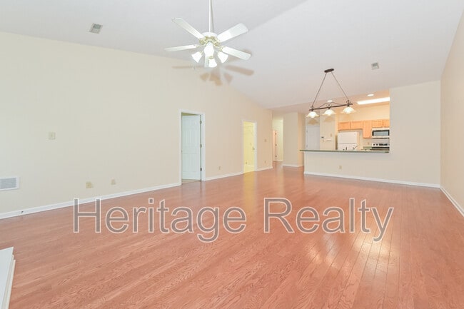 Building Photo - 2419 Glen Meadow Rd