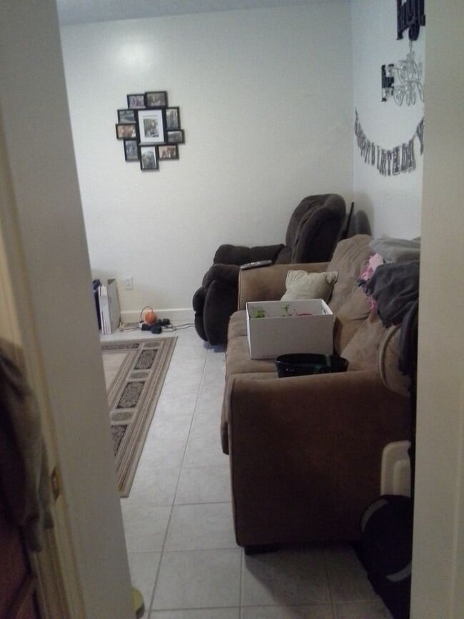 Foto del edificio - Cheeseplant Apartments