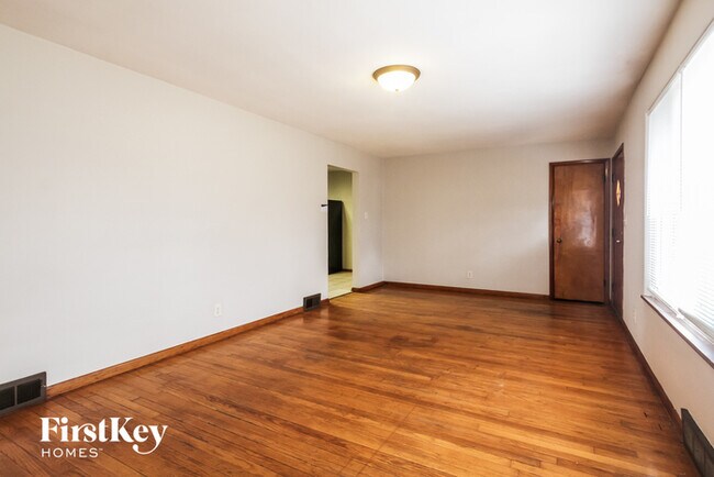 Foto del edificio - 1317 Hathaway Dr