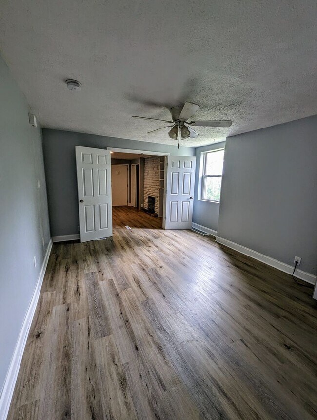 Foto del edificio - 1402 W Sycamore St