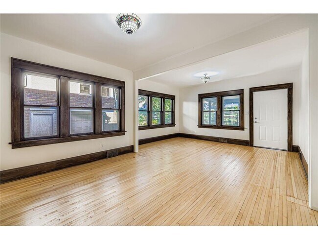 Foto del edificio - 1683 Minnehaha Ave E