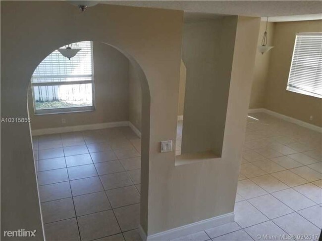 Foto del edificio - 18619 SW 15th St