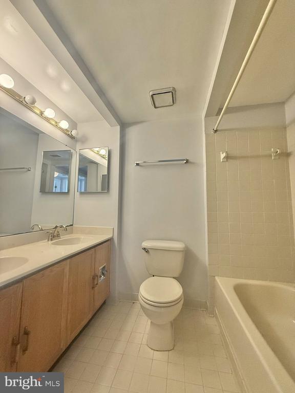 Foto del edificio - 115 S Lee St