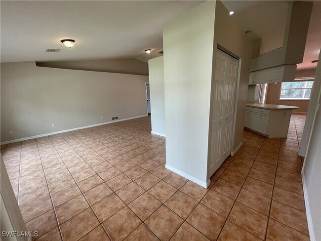 Building Photo - 6792 Weatherby Ct