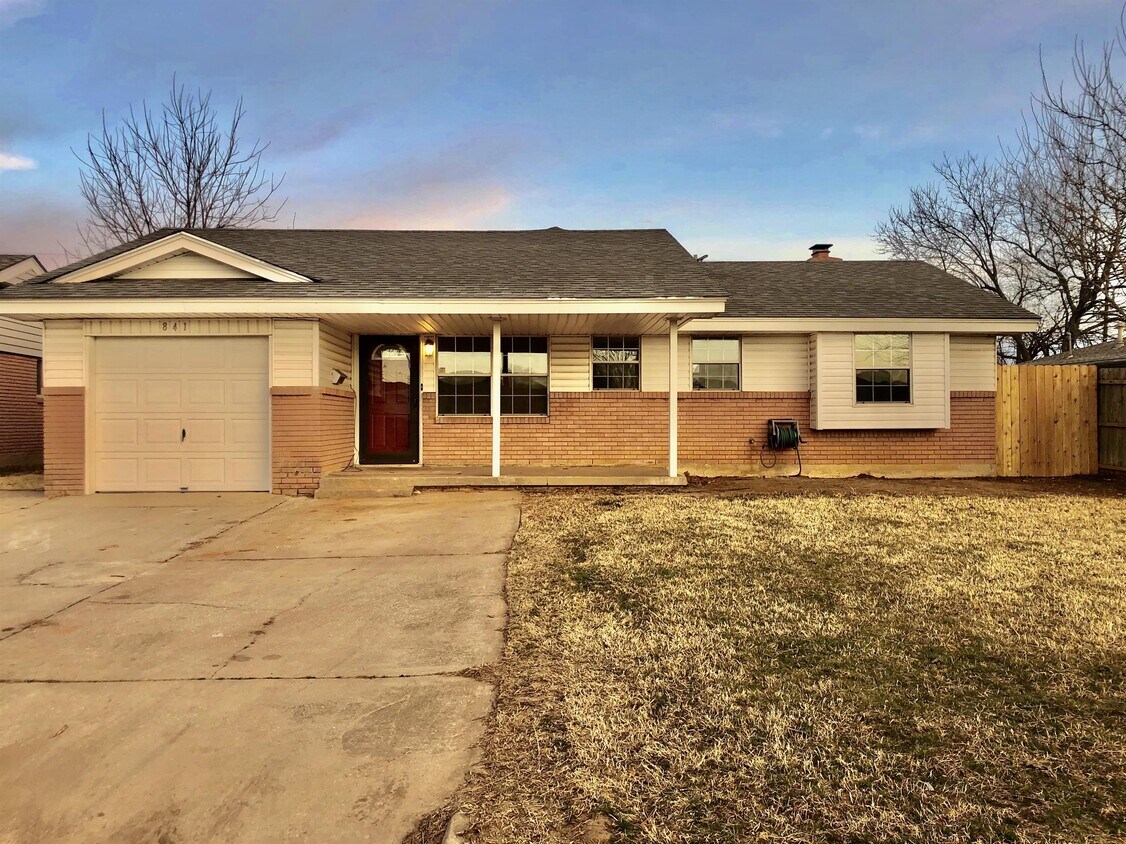 Primary Photo - 841 Butler St