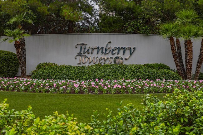 Foto del edificio - Turnberry Tower Beauty With Stunning Views