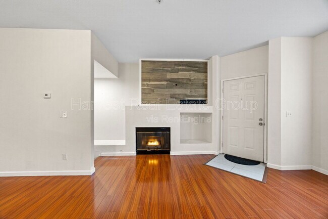 Foto del edificio - 616 Atherton Pl