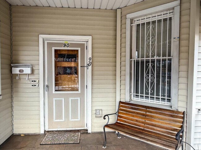 Foto del edificio - 90 Carlton Ave