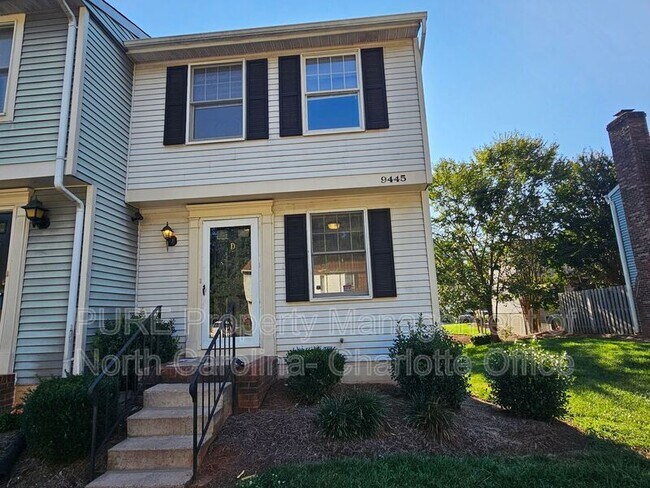 Foto del edificio - 9445 Lexington Cir