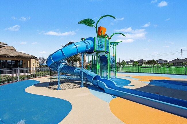 Foto del edificio - 28514 Eli Eagle St