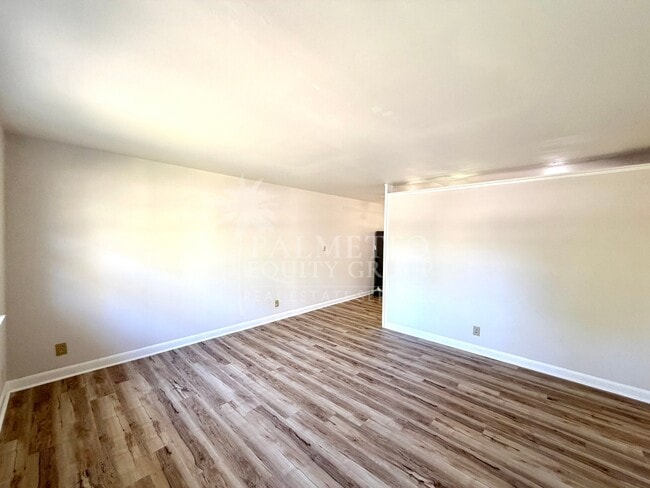 Foto del edificio - 4224 Kildare Dr
