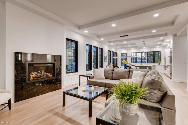 Building Photo - 5043 Ewing Ave S