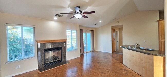Building Photo - 2040 Harlan Way
