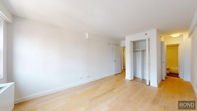 Foto del edificio - 222 E 39th St