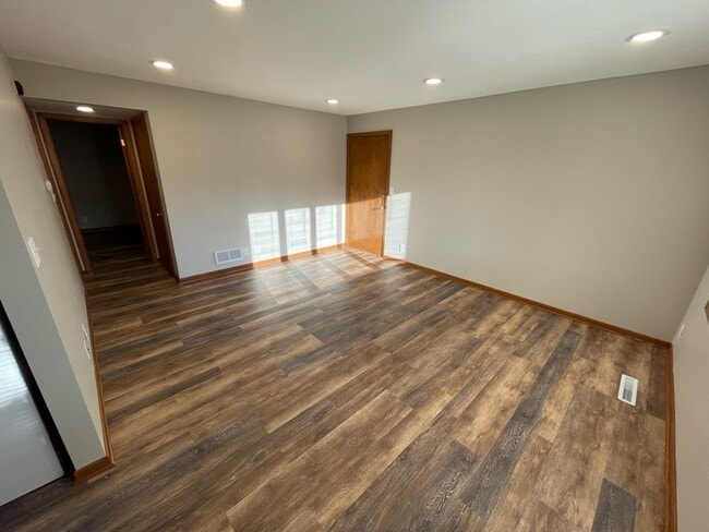 Building Photo - 5515 Canterbury Ln