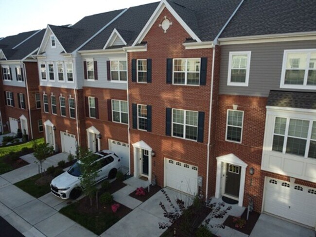 Foto del edificio - 7941 Potter Pl