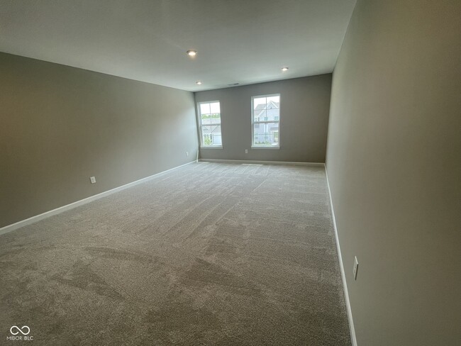 Building Photo - 330 Oxford Ln