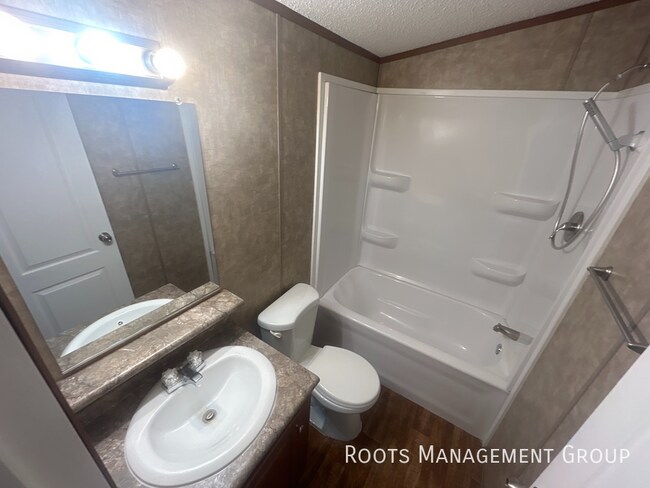 Building Photo - Home Available to Lease - Apply Today!