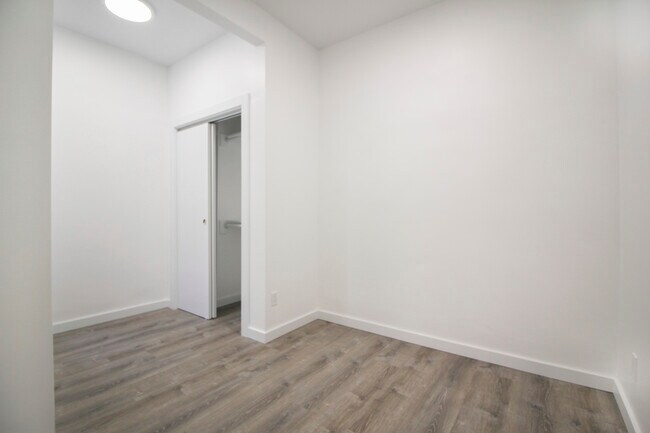 Foto del edificio - 626 Powell St
