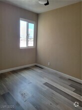 Building Photo - 3701 Thomas Ave