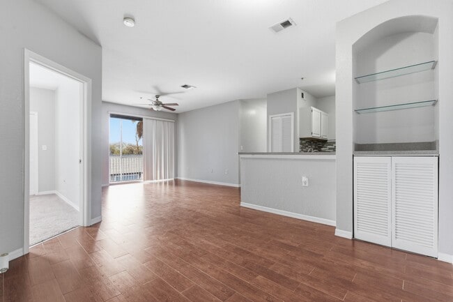 Foto del edificio - 5507 Legacy Crescent Pl