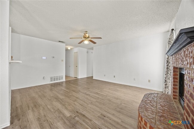 Building Photo - 2804 Cactus Dr